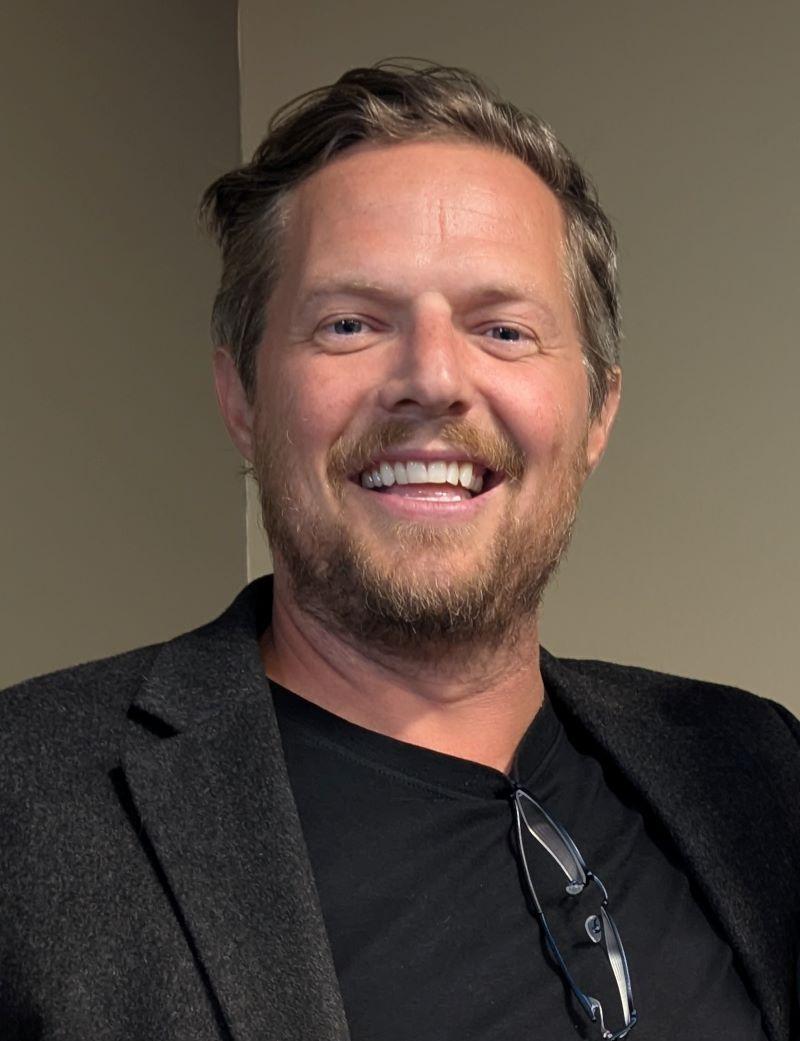 Headshot of Jared Saunders