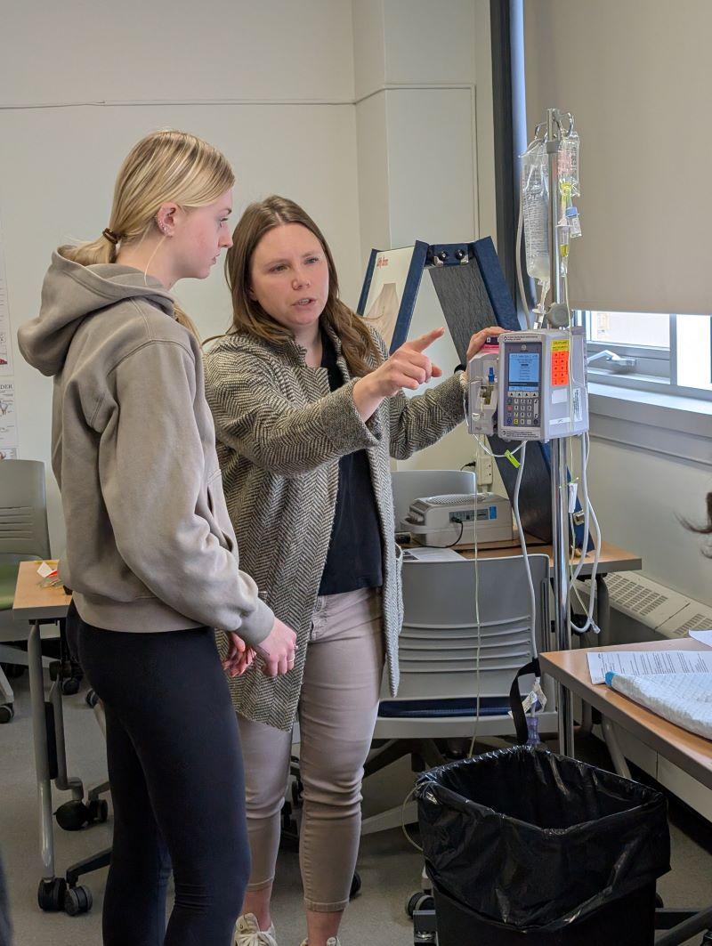 High School student interacts with nurses